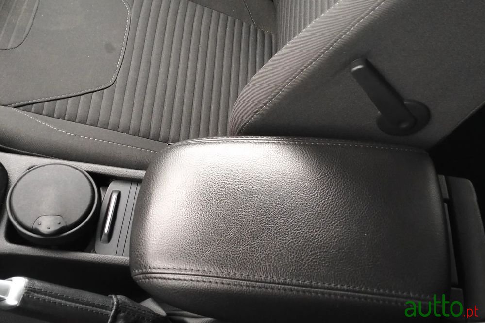 2015' Ford Focus Sw photo #5