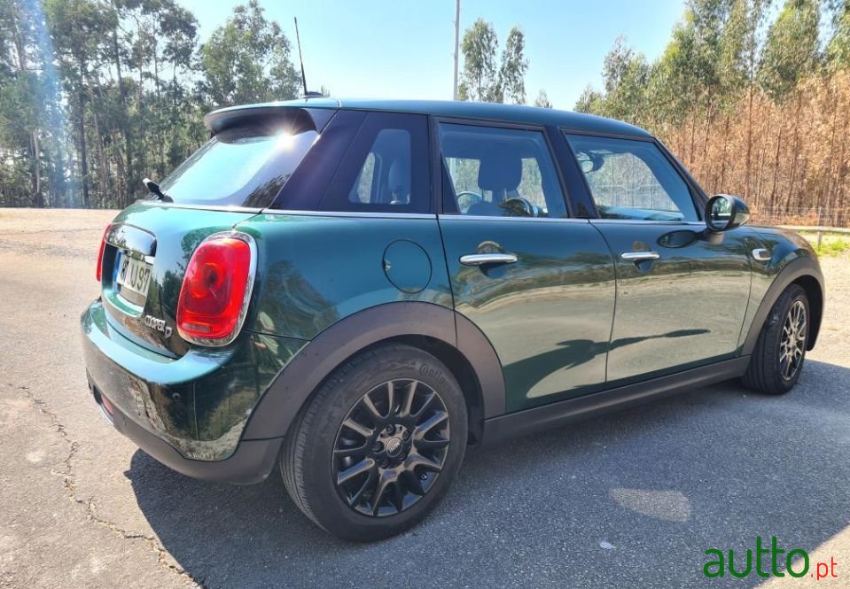 2015' MINI Cooper photo #5