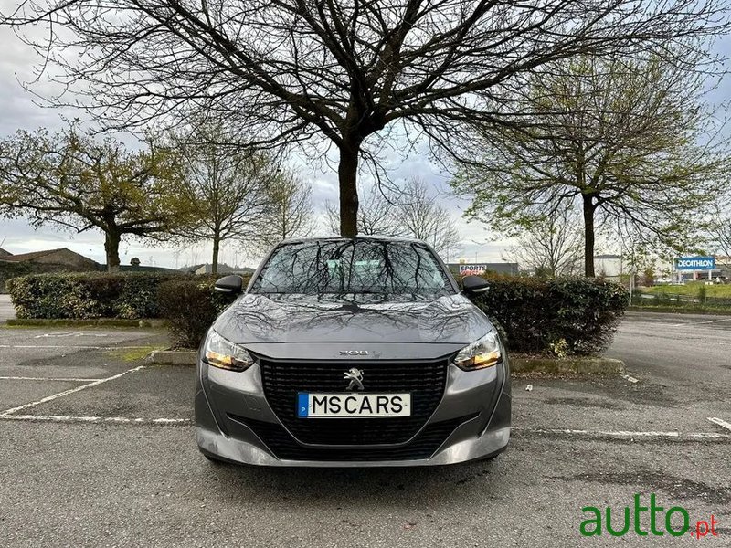 2021' Peugeot 208 photo #2