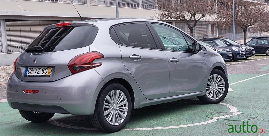 2019' Peugeot 208 photo #5