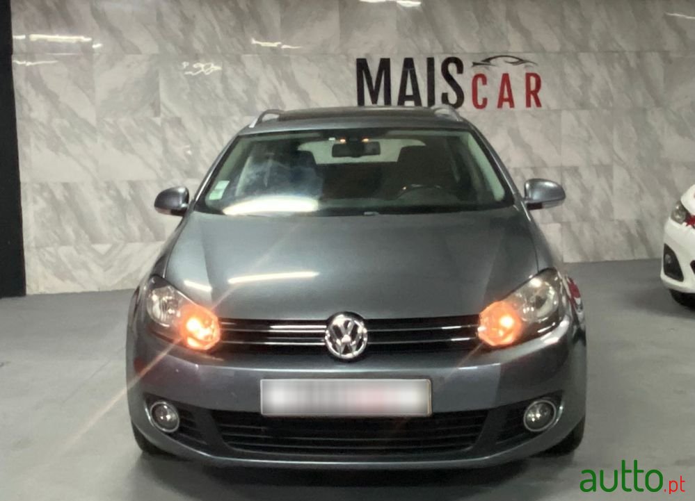 2010' Volkswagen Golf Variant photo #3