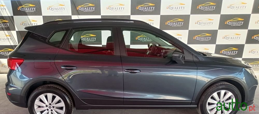 2022' SEAT Arona 1.0 Tsi Style photo #2