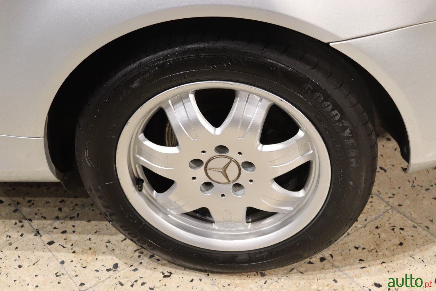 2005' Mercedes-Benz Slk-200 photo #6