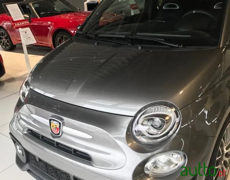 2019' Fiat 595 Abarth photo #1