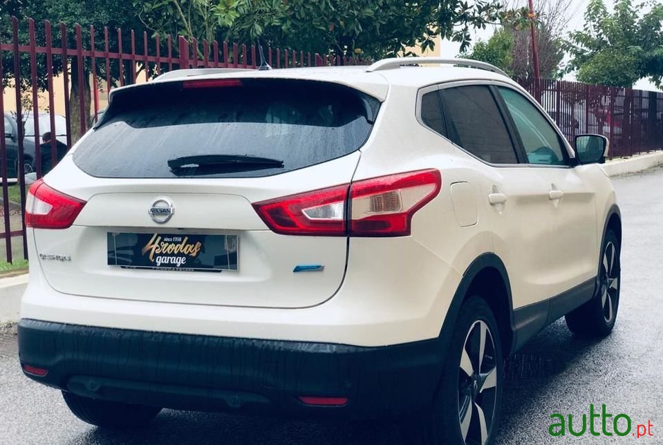 2014' Nissan Qashqai photo #2