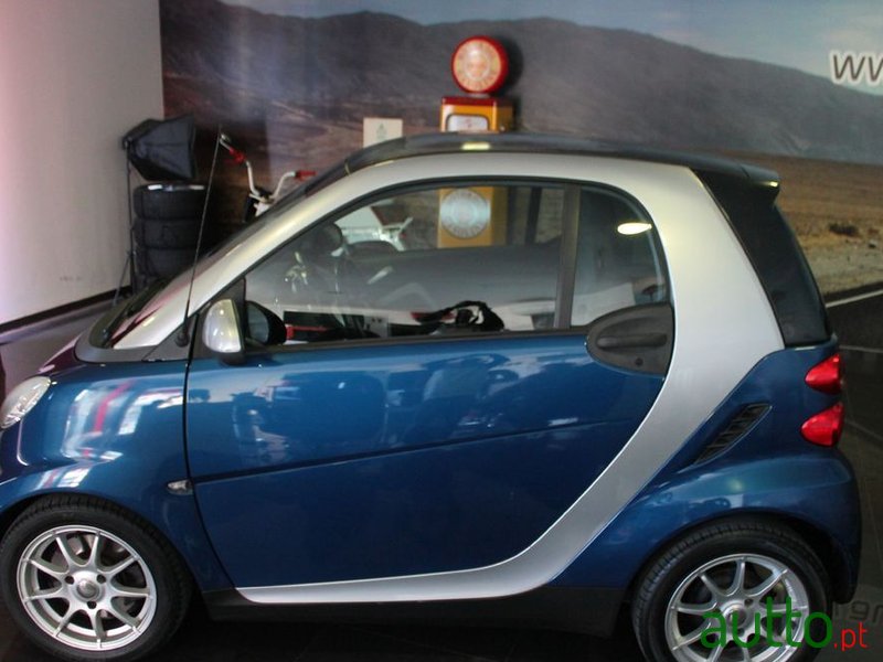 2011' Smart Fortwo photo #3