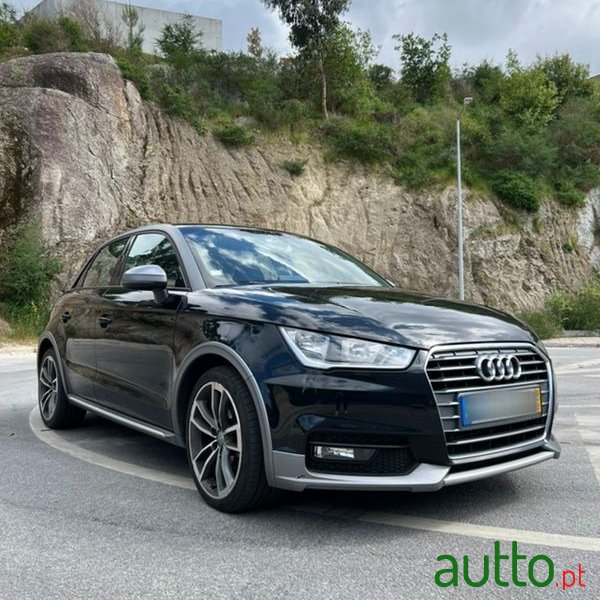 2016' Audi A1 Sportback photo #1