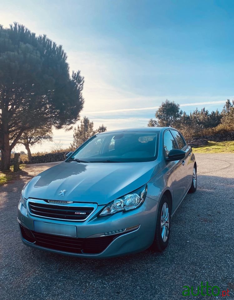 2015' Peugeot 308 photo #1