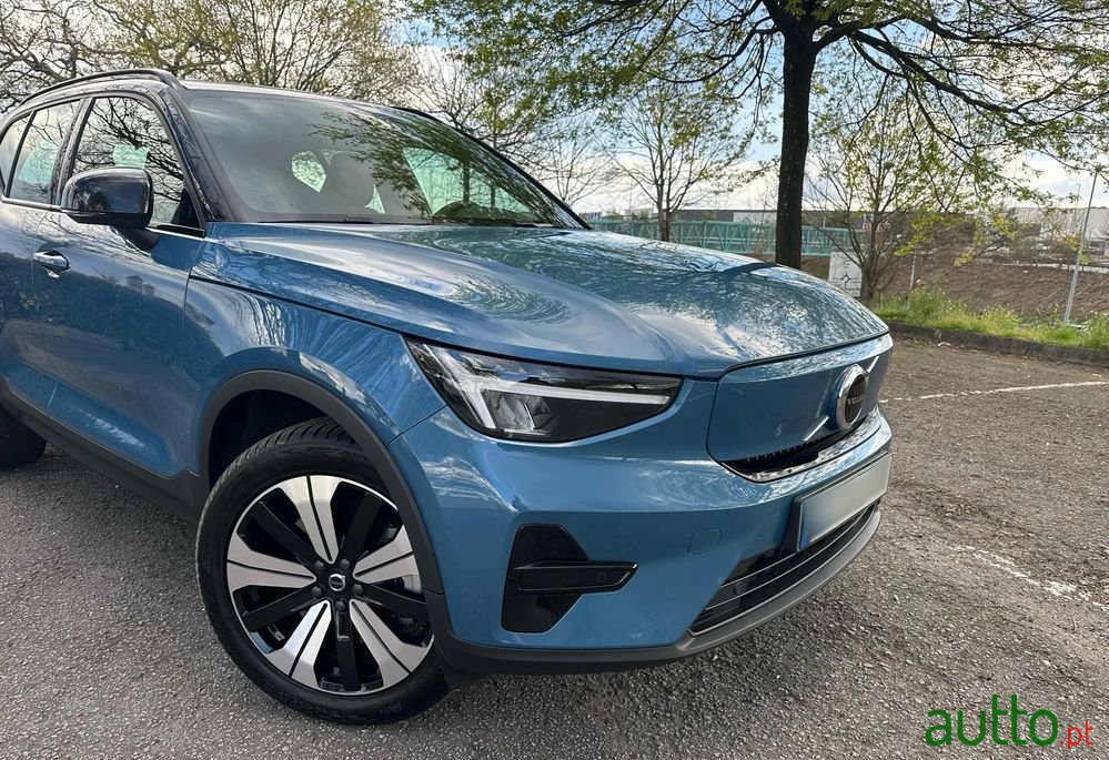 2022' Volvo Xc 40 photo #2