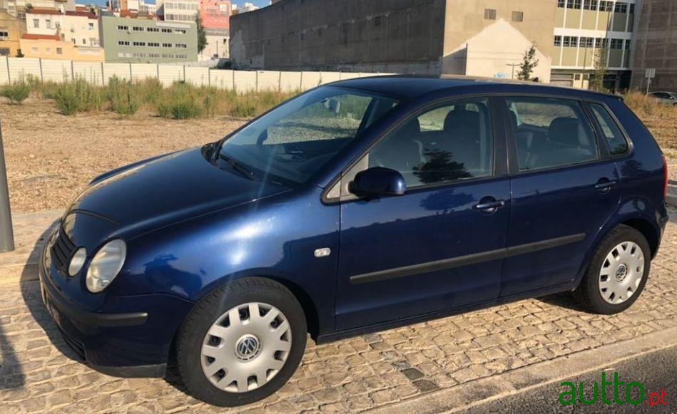 2004' Volkswagen Polo photo #1