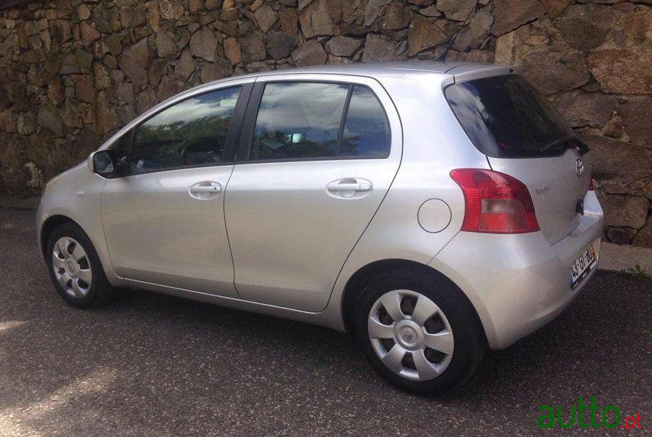 2008' Toyota Yaris photo #1