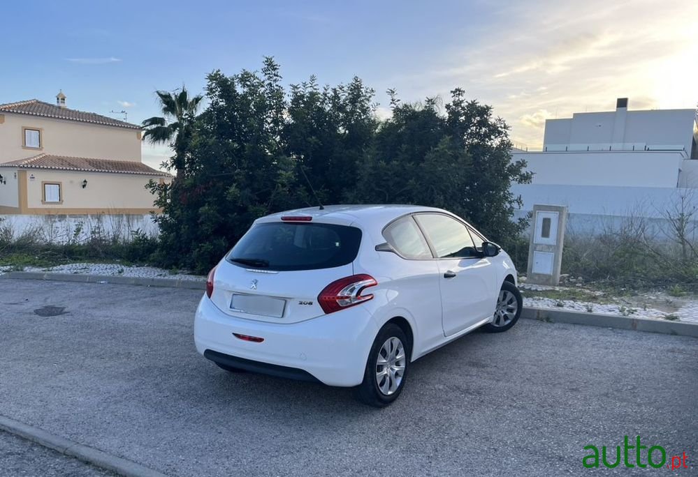 2014' Peugeot 208 1.0 Vti Access photo #3