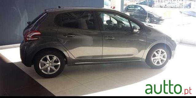 2016' Peugeot 208 1.2 Puretech Style photo #1