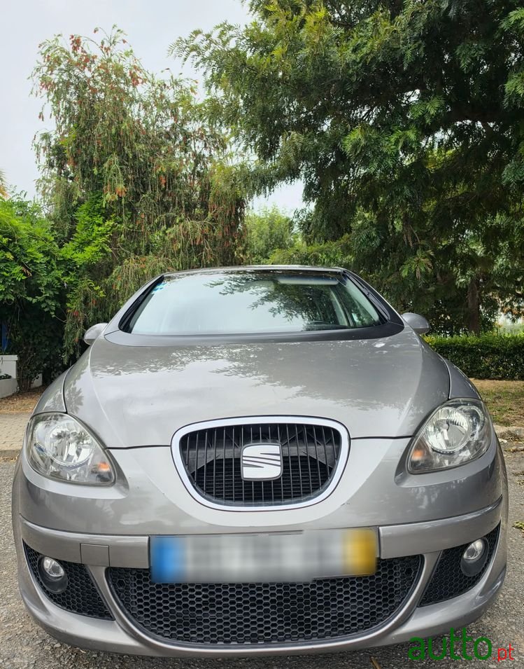 2004' SEAT Altea 2.0 Tdi 16V Style Dpf photo #3