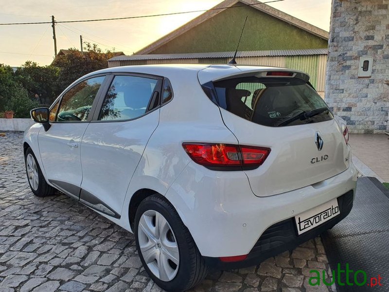 2016' Renault Clio photo #6