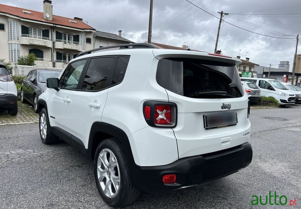 2019' Jeep Renegade photo #5