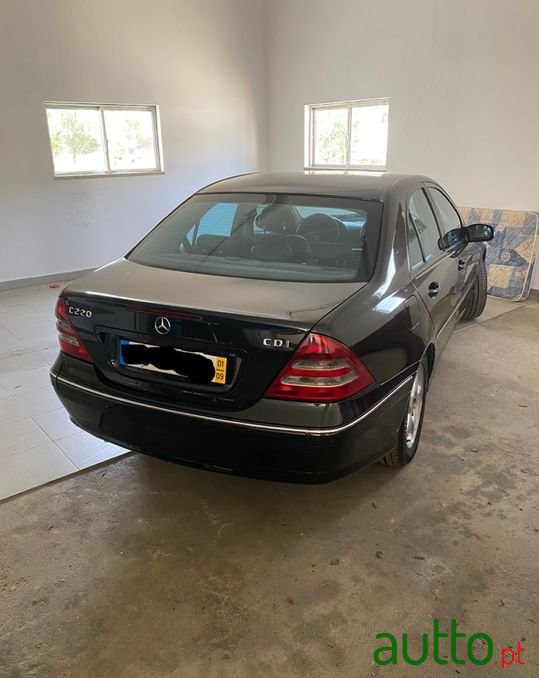 2001' Mercedes-Benz C-220 photo #3