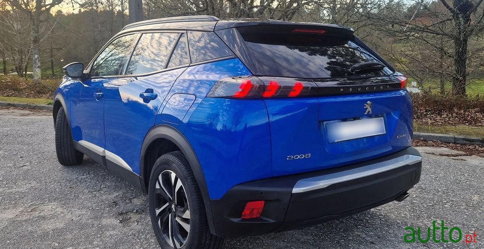 2020' Peugeot 2008 1.5 Bluehdi Gt Line photo #4