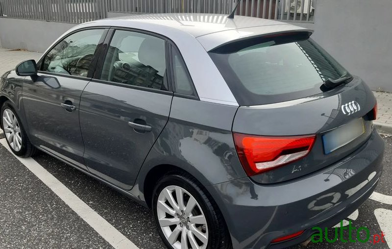 2015' Audi A1 Sportback photo #5