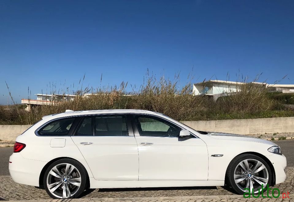 2010' BMW 530 photo #3