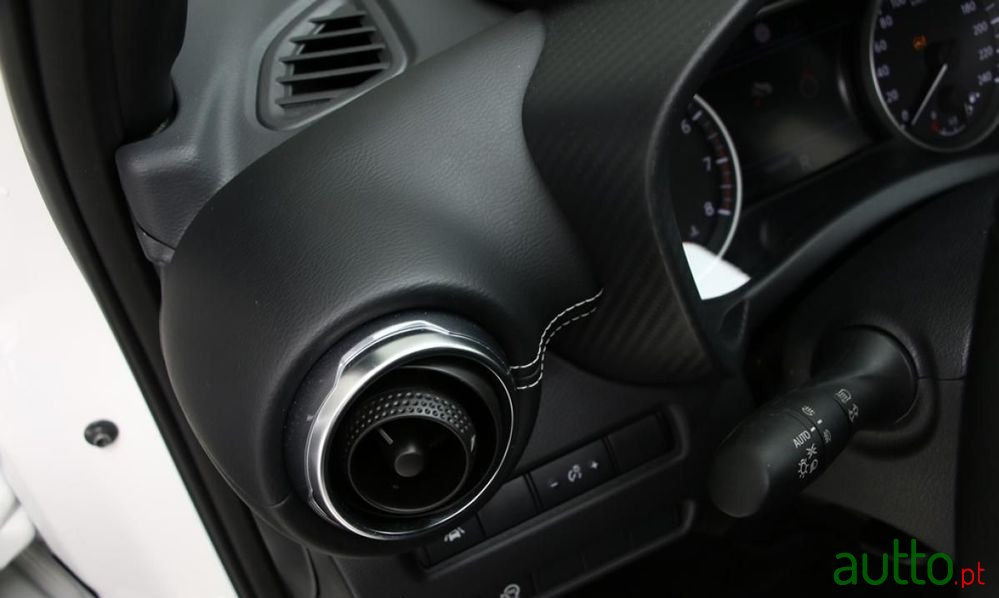 2024' Nissan Juke photo #4