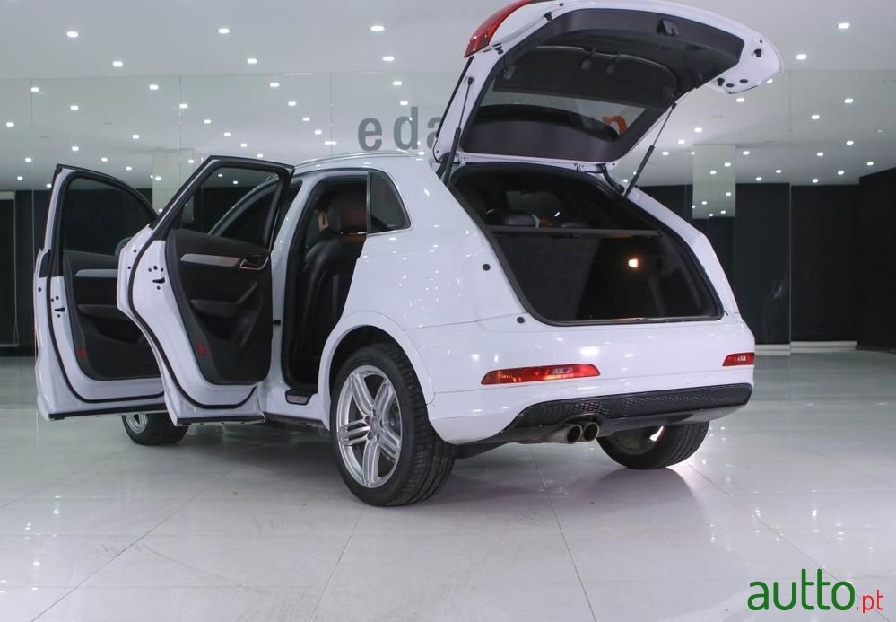 2012' Audi Q3 2.0 Tdi S-Line photo #5