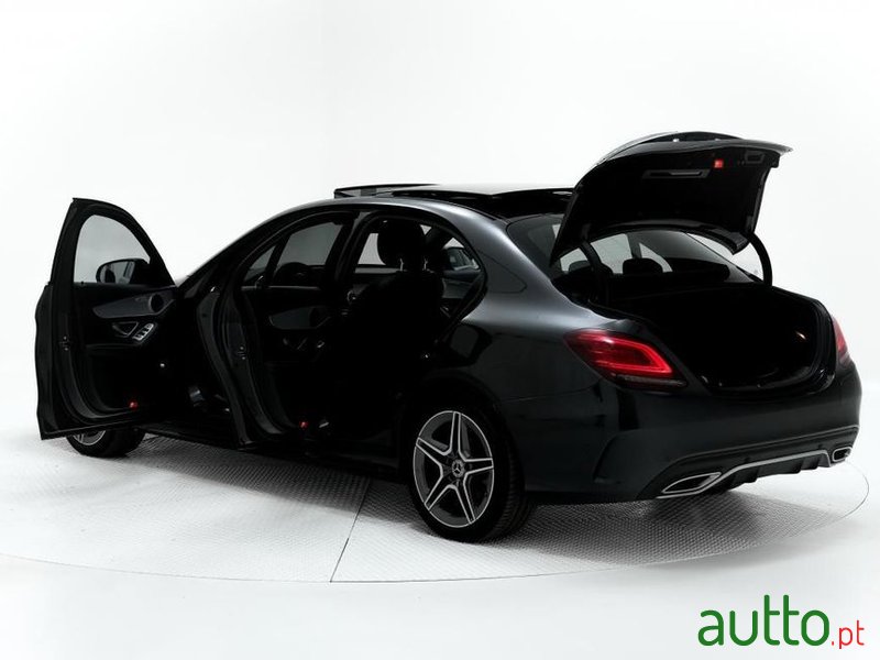 2021' Mercedes-Benz Classe C De Amg Line photo #5