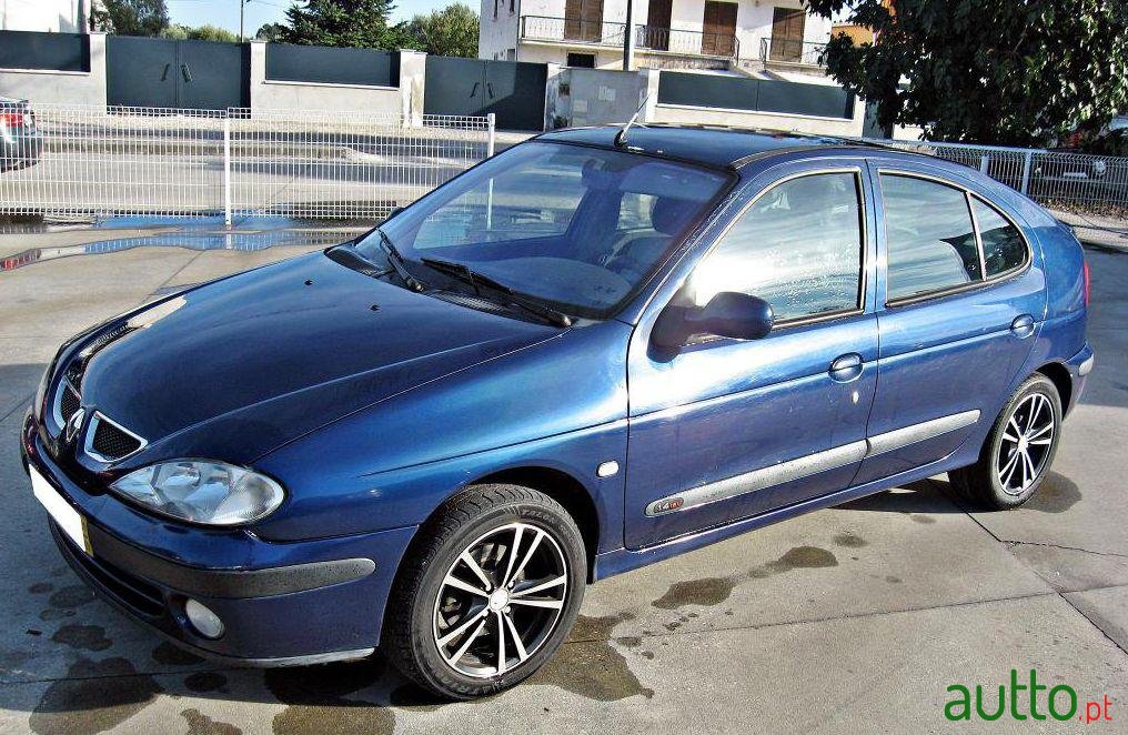 2001' Renault Megane 1.4 16V Dynamique photo #2