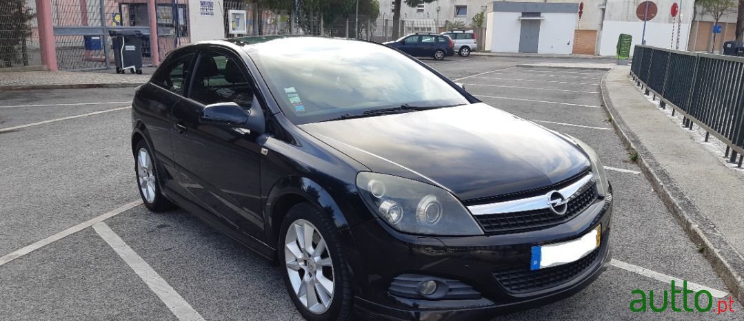 2009' Opel Astra Gtc photo #4