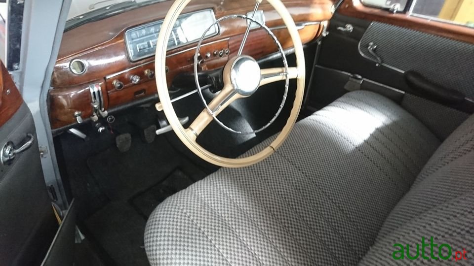 1970' Mercedes-Benz 220 photo #2