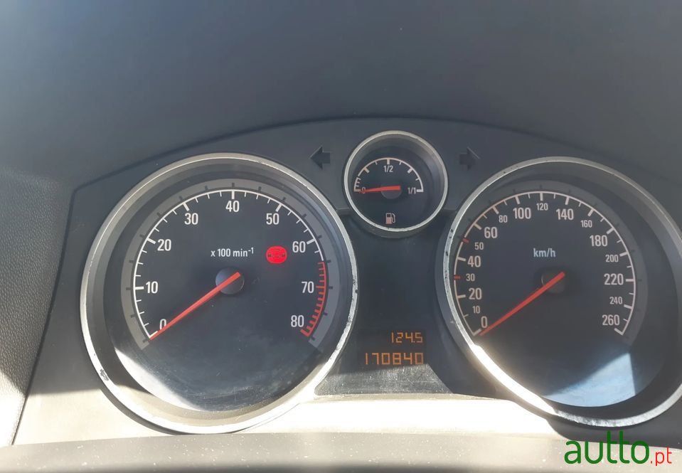 2008' Opel Astra photo #5