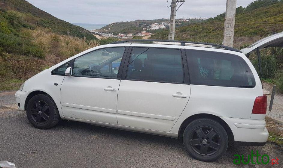 2000' Volkswagen Sharan Tdi photo #2