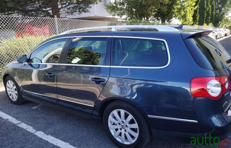 2008' Volkswagen Passat Variant photo #4