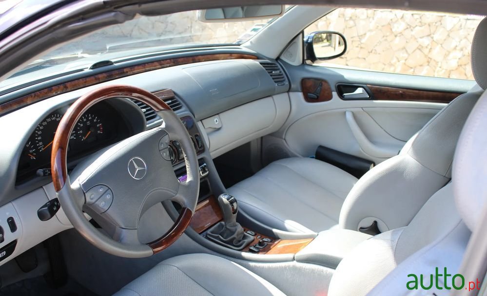2002' Mercedes-Benz CLK 230 photo #5