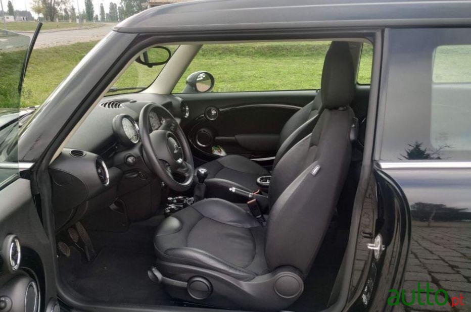 2014' MINI Clubman One D photo #3