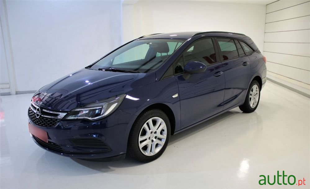 2018' Opel Astra Sports Tourer photo #5