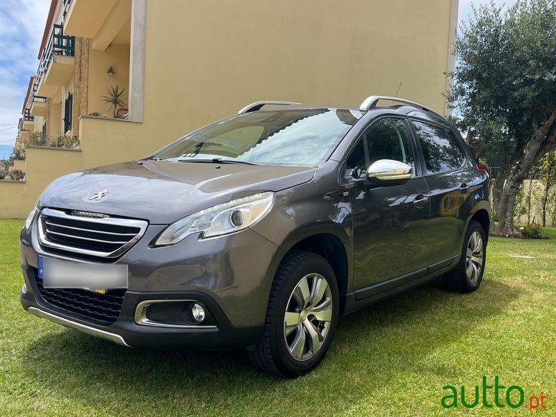 2015' Peugeot 2008 photo #1