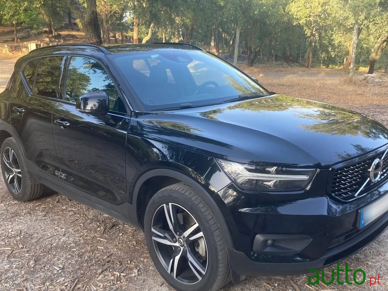 2020' Volvo Xc 40 photo #1