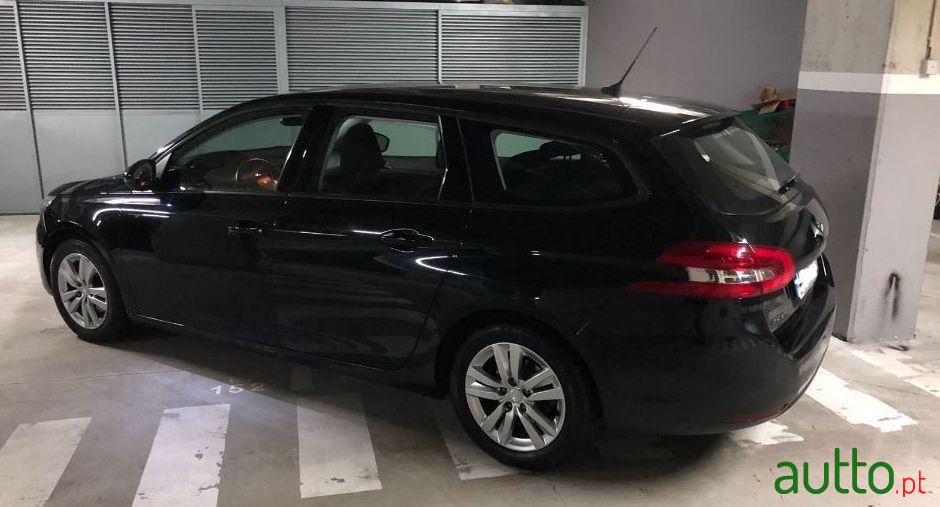 2014' Peugeot 308 Sw photo #2