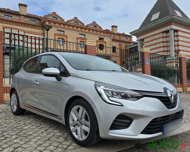 2020' Renault Clio photo #1