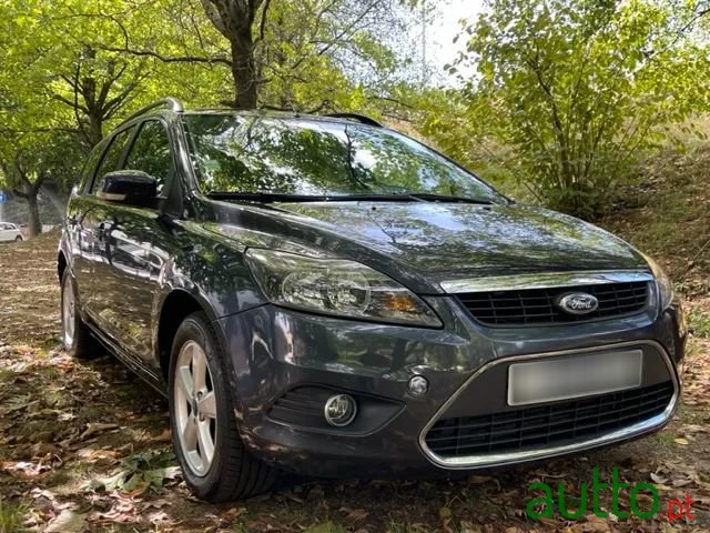 2010' Ford Focus Sw photo #6