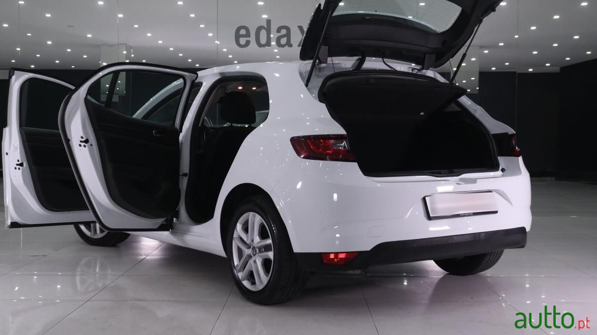 2018' Renault Megane photo #5