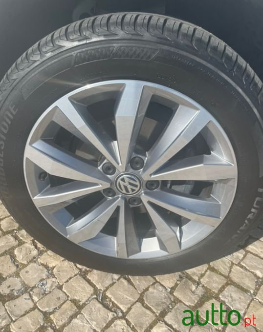 2018' Volkswagen T-Roc photo #5