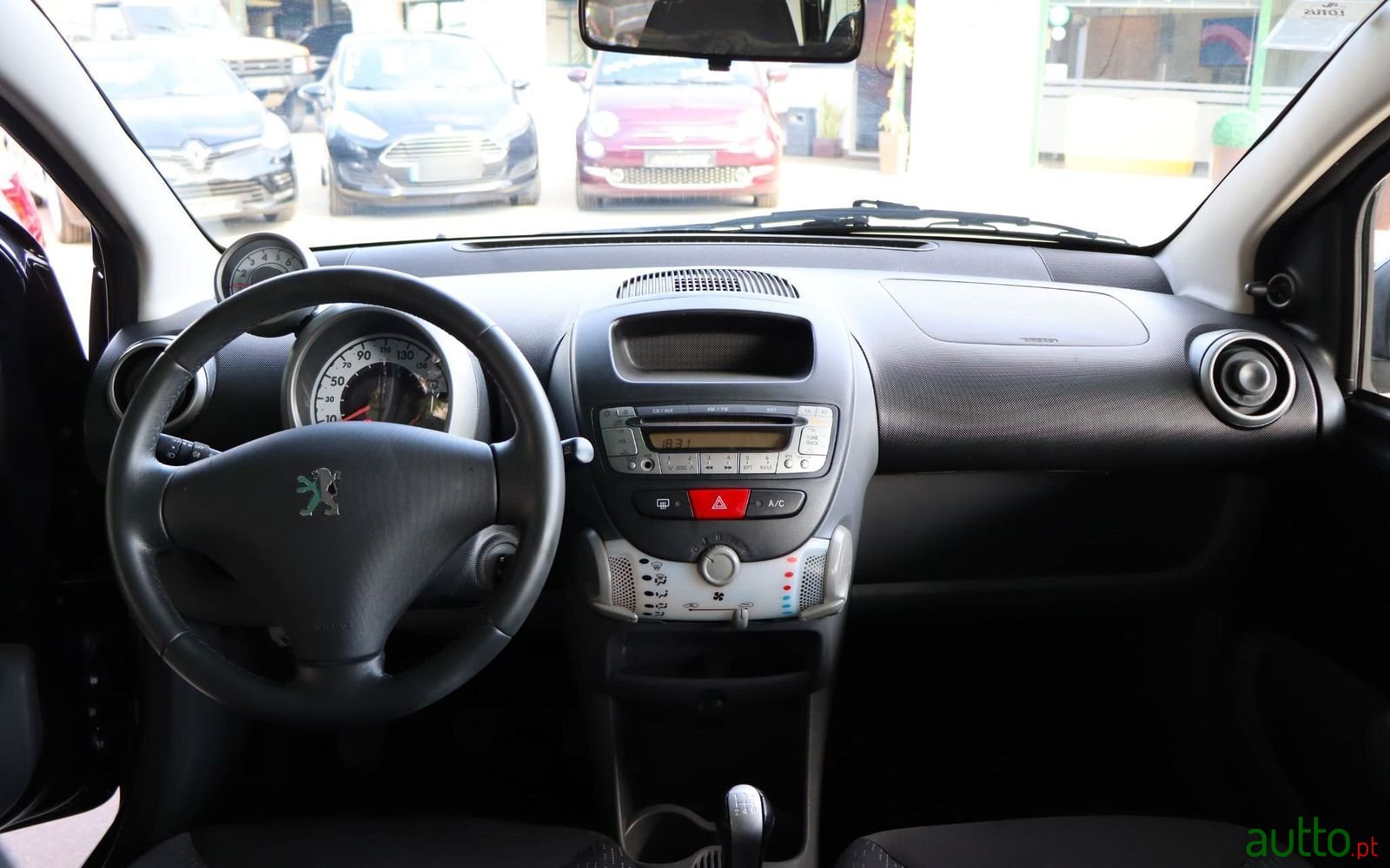 2011' Peugeot 107 photo #5