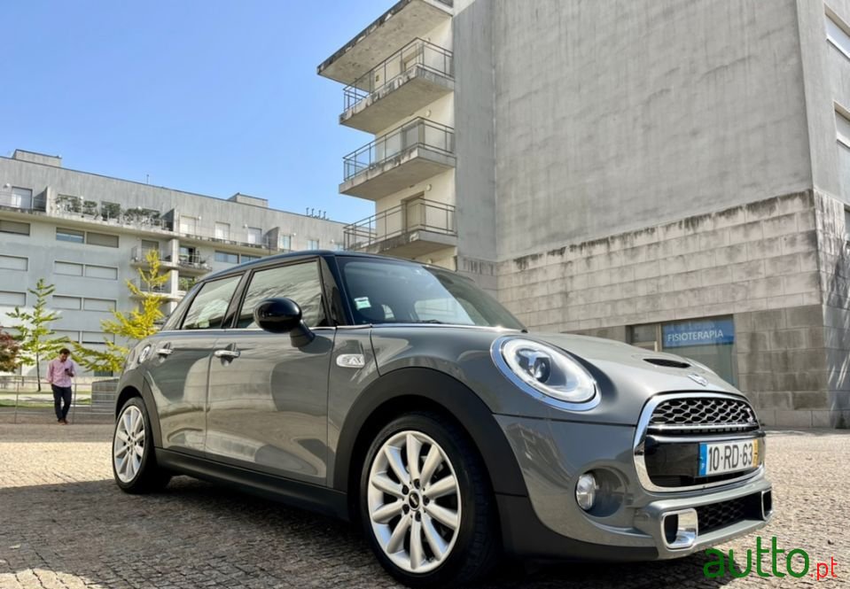 2016' MINI Cooper photo #1