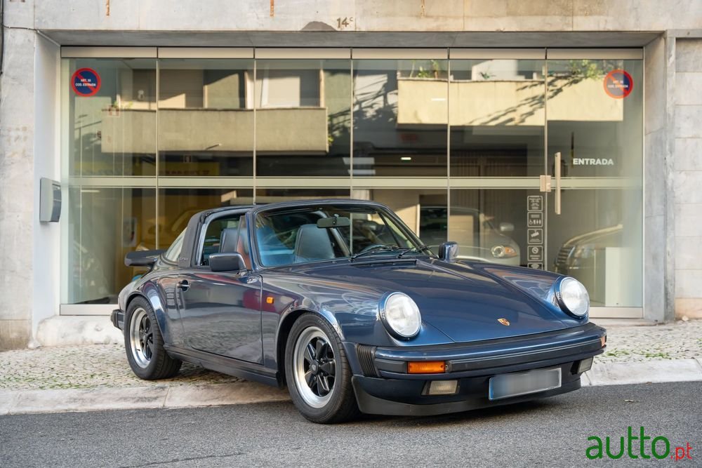 1986' Porsche 911 Carrera 3.2 Targa photo #3