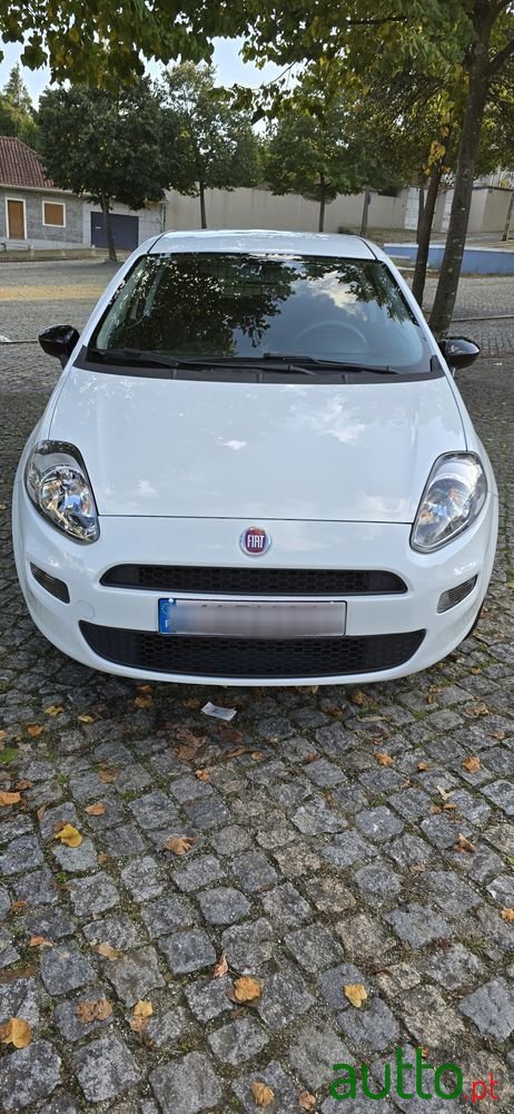 2015' Fiat Punto Evo photo #2