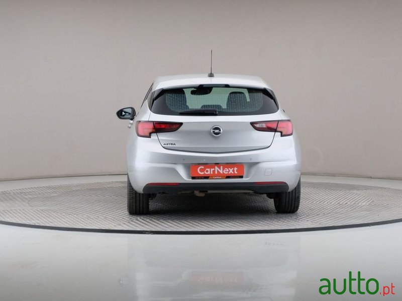 2021' Opel Astra photo #5