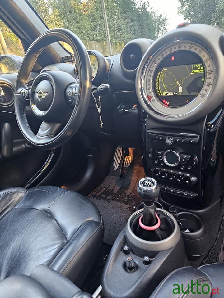 2011' MINI Countryman photo #2