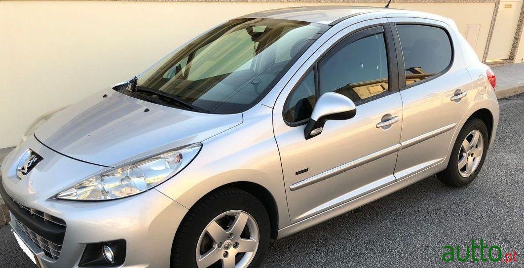 2010' Peugeot 207 photo #1